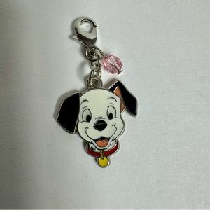 Disney Dangle Charm - 101 Dalmatian puppy
Keep your memories close to you 1”